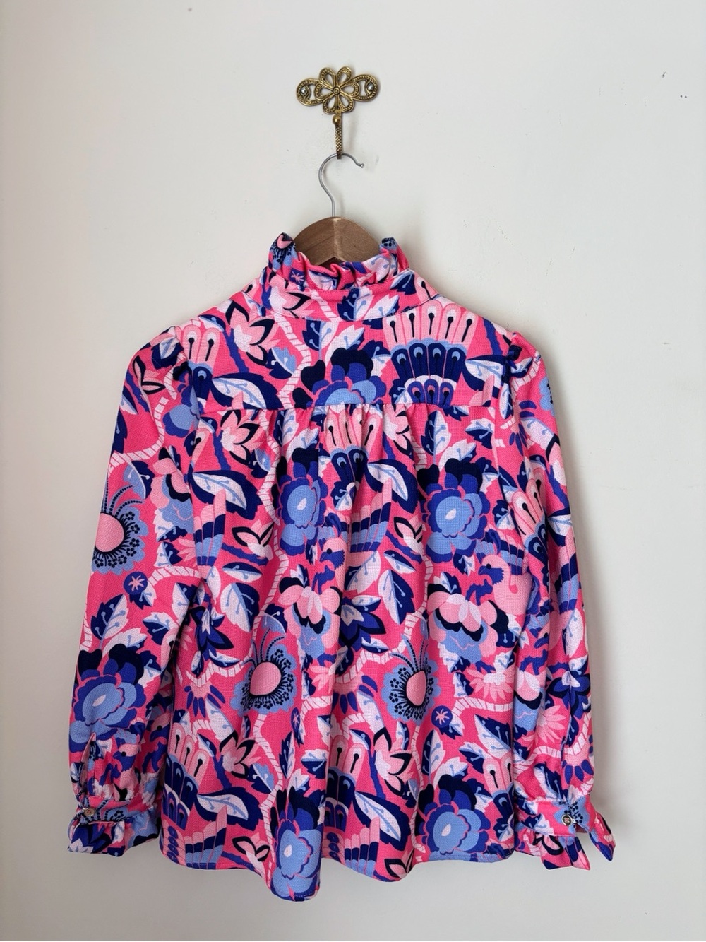 CK Bradley Pink Floral Ruffle Aspen Blouse Small Preppy Summer - Picture 3 of 7